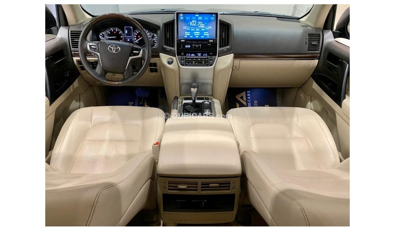 Toyota Land Cruiser 2019 Toyota Land Cruiser V8 GXR Grand Touring, Toyota Warranty + Service Contract, Low KMs, GCC
