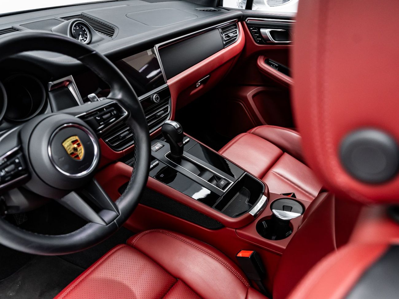 بورش ماكان Std 2.0L (252 HP)