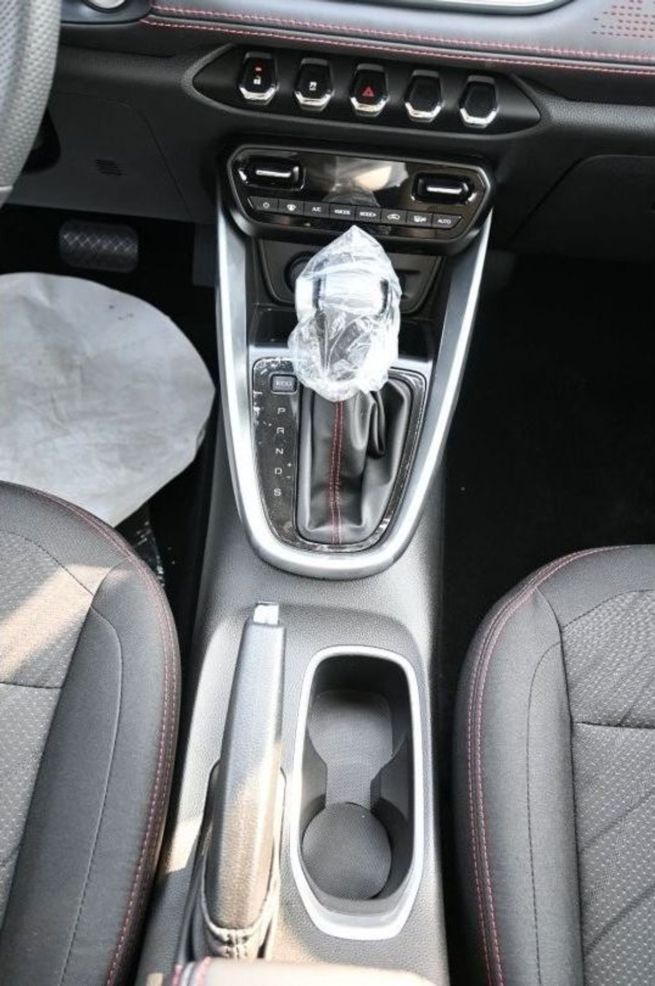 Chevrolet Groove Chevrolet GROOVE 1.5L Premier SUV FWD 5 Doors, Cruise Control, Panoramic Roof, Push start, Rear Came