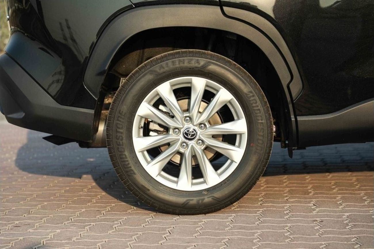 تويوتا كورولا كروس 2024 TOYOTA COROLLA CROSS 1.8 Hybrid MID - GREY METTALIC inside RED | Export Only