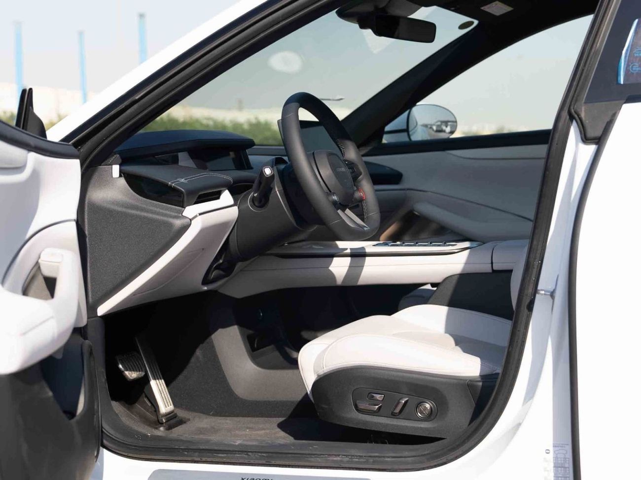 Xiaomi SU7 2025 Xiaomi SU7 Max 21" Sport Wheels - White inside Grey | Export Price