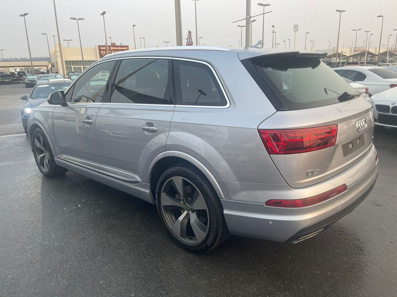 Audi Q7 45 TFSI quattro S-Line Audi Q7 TFSI QUATTRO 45 SLINE