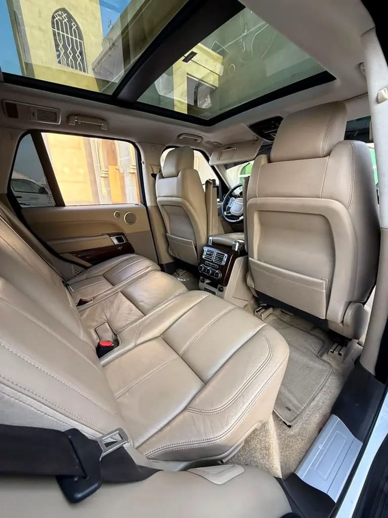 Land Rover Range Rover VOGUE LE GCC Specs