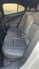 Lexus UX300h PREMIER