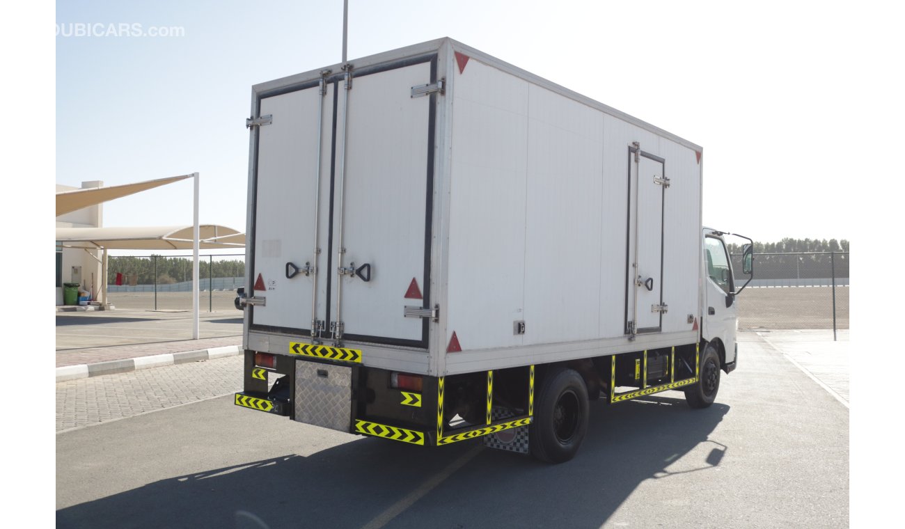 Hino 300 SERIES 714 WITH BOX PICKUP TRUCK