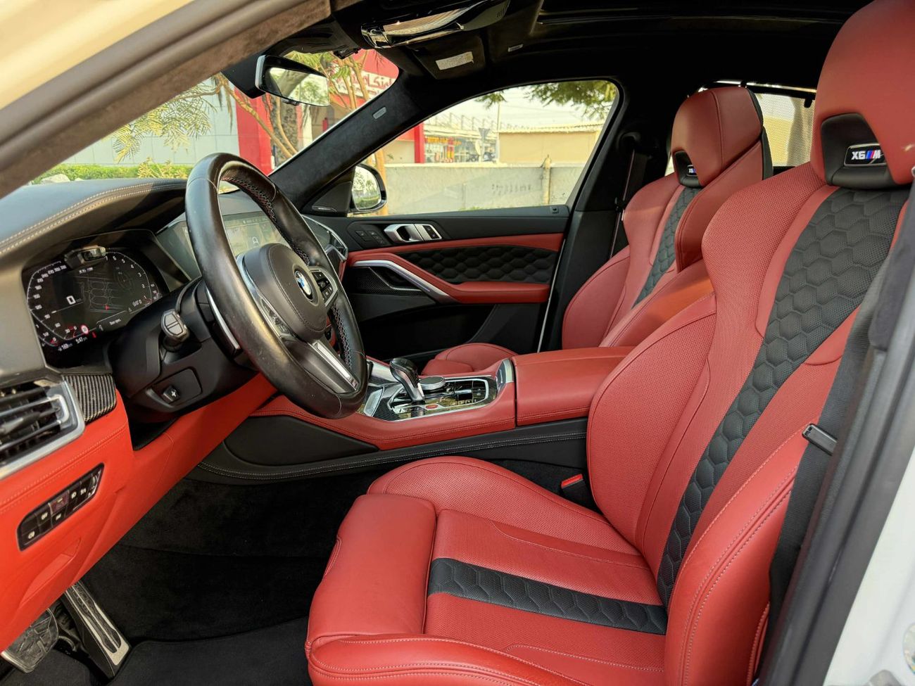 BMW X6 xDrive40i Luxury M Sport Package 3.0L GCC SPEC UNDER WARRANTY AND SERVICE CONTRACT