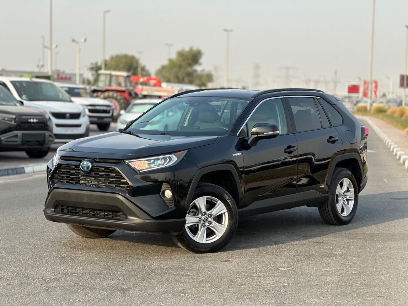 Toyota RAV4 Hybrid XLE 2.5L push start full option