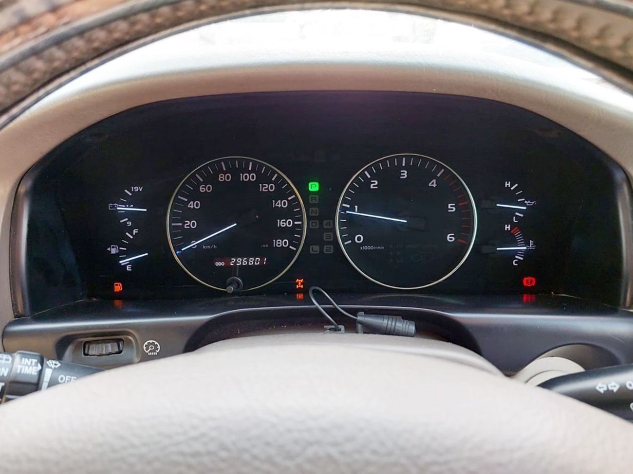 تويوتا لاند كروزر TOYOTA LAND CRUISER SUV RHD 2005 MODEL 4.2 L DIESEL AUTOMATIC(PM27948)