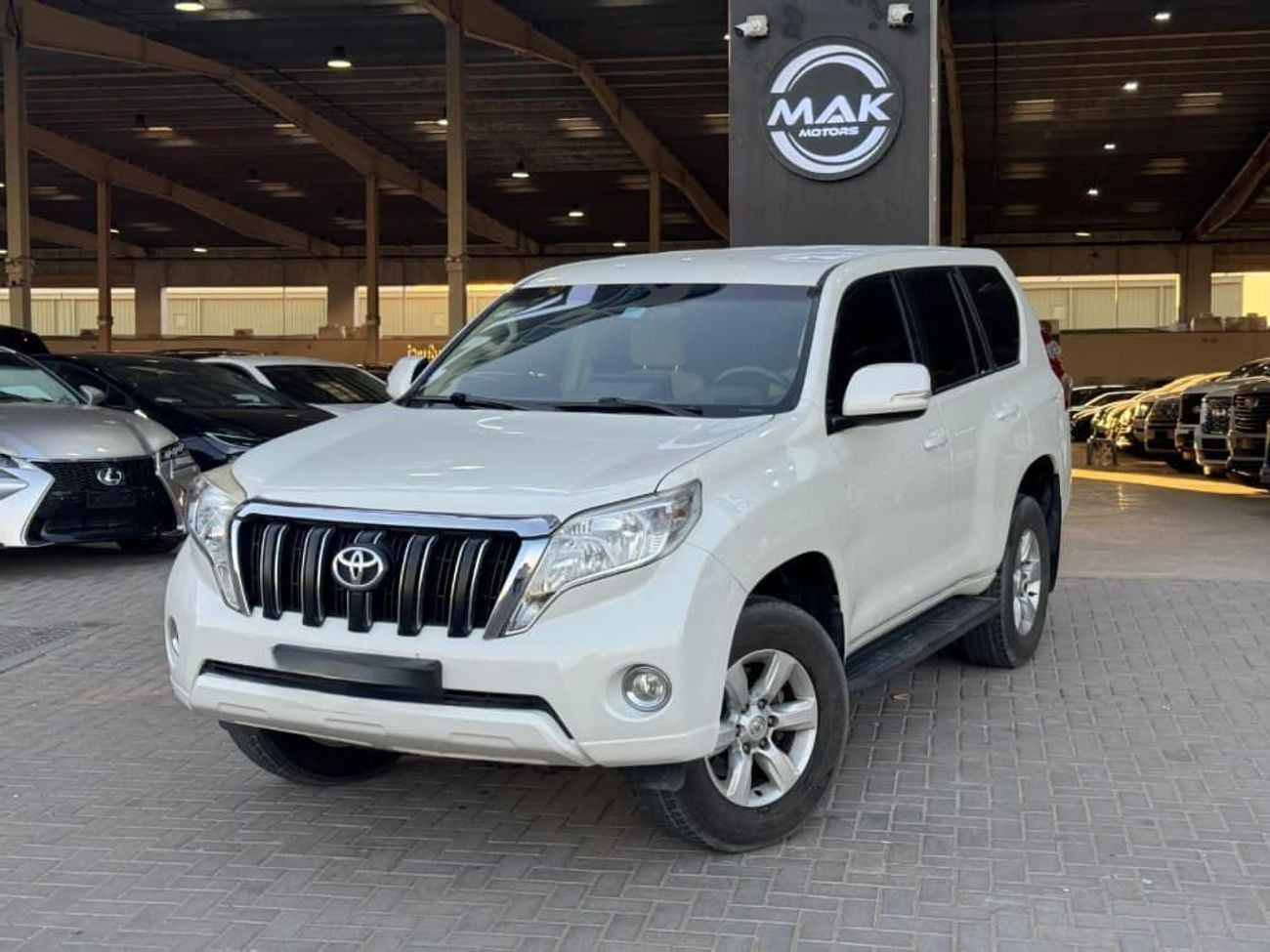 Toyota Prado GXR / GCC / 4x4 / BIG SCREEN / LOW MILEAGE / RIMS / PERFECT CONDITION