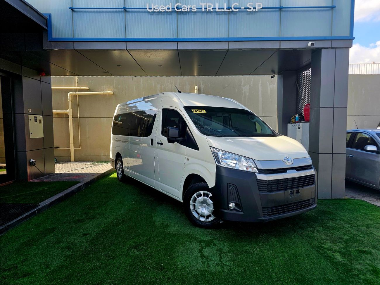 تويوتا هاياس AUTOMATIC PATROL/ 3.5 V6/ 13 SEATS / LOW MILEAGE/ PASSENGER