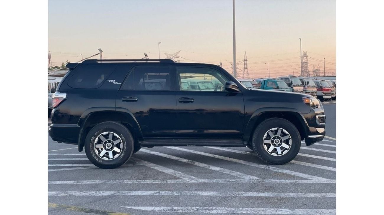 Toyota 4Runner 2019 Toyota 4Runner TRD Off Road Full Option 4.0L V6 - 4x4 AWD  - Limited Edition Shape -
