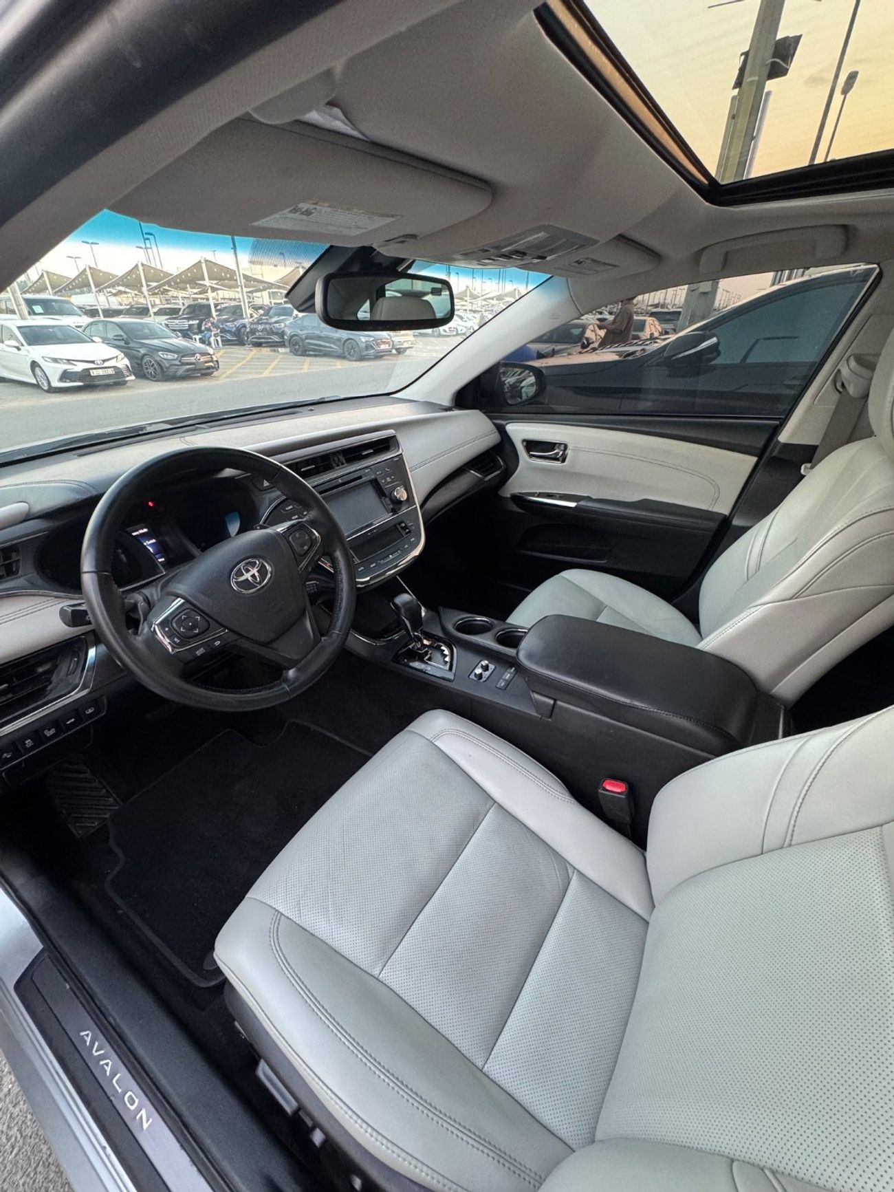 تويوتا افالون