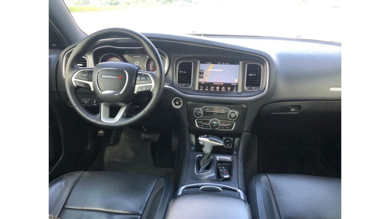 Dodge Charger SE Top charger ،2016 GCC V6 ،Full Options, sunroof, Low mileage