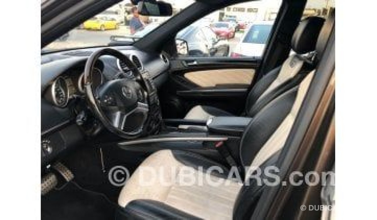 Mercedes-Benz GL 500 Type: Mercedes GL500 Model: 2012 Specifications: GCC, full specifications, cruise control, full elec