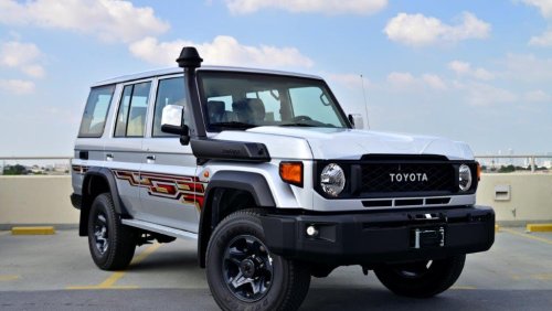 تويوتا لاند كروزر هارد توب 76  Limited V8 4.5L Turbo Diesel 4wd Manual Transmission