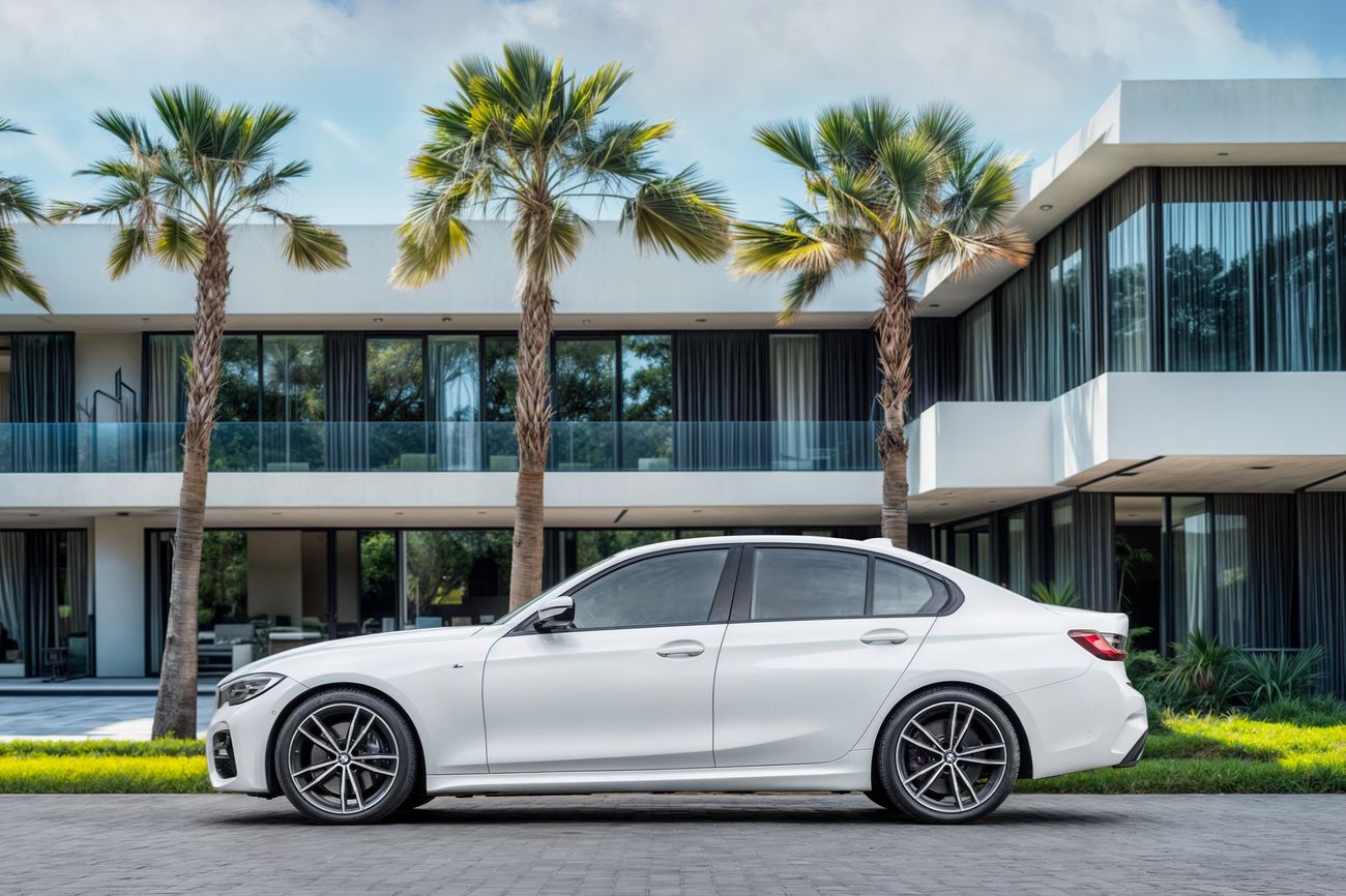 BMW 330i 330i M Sport | 2,742 P.M | 0% Downpayment | Low KMs! | Ramadan Offer!