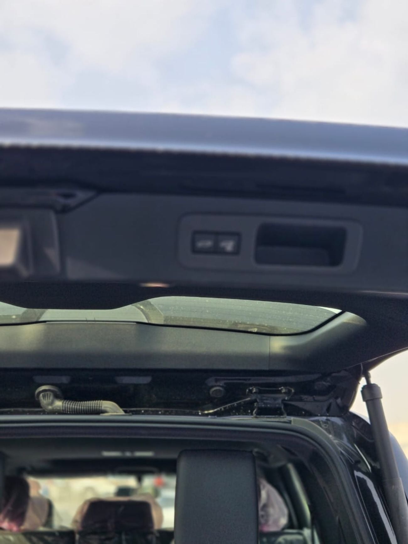 Toyota Land Cruiser GXR PETROL A/T 7 SEATER