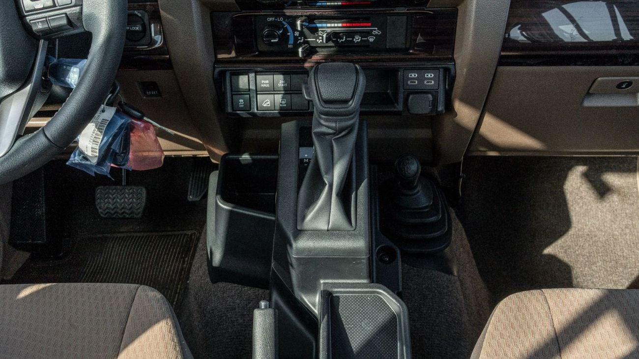تويوتا لاند كروزر 70 2026 Toyota Land Cruiser LC76 4.0L AT Petrol (Grey-Brown) With Radar