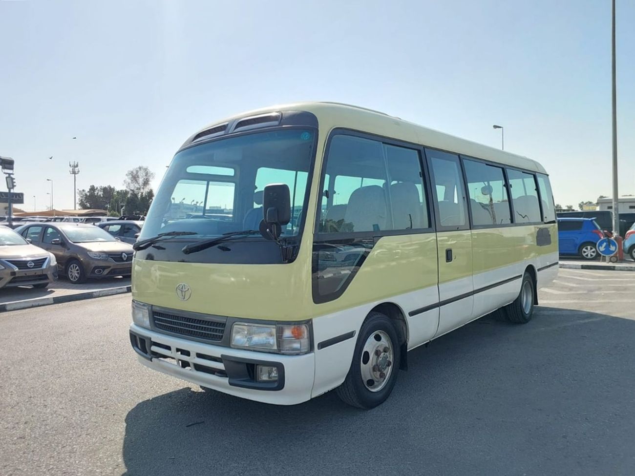 تويوتا كوستر (RAMADAN OFFER) TOYOTA COASTER BUS RHD 2004 MODEL 4.0 L DIESEL AUTOMATIC(PM50072)