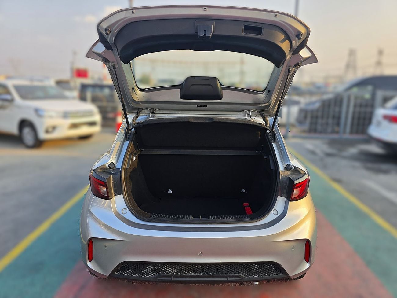 MG 3 COMFORT MG 3 1.5L A/T FWD Hatchback 4Doors Silver Color 2025 Model