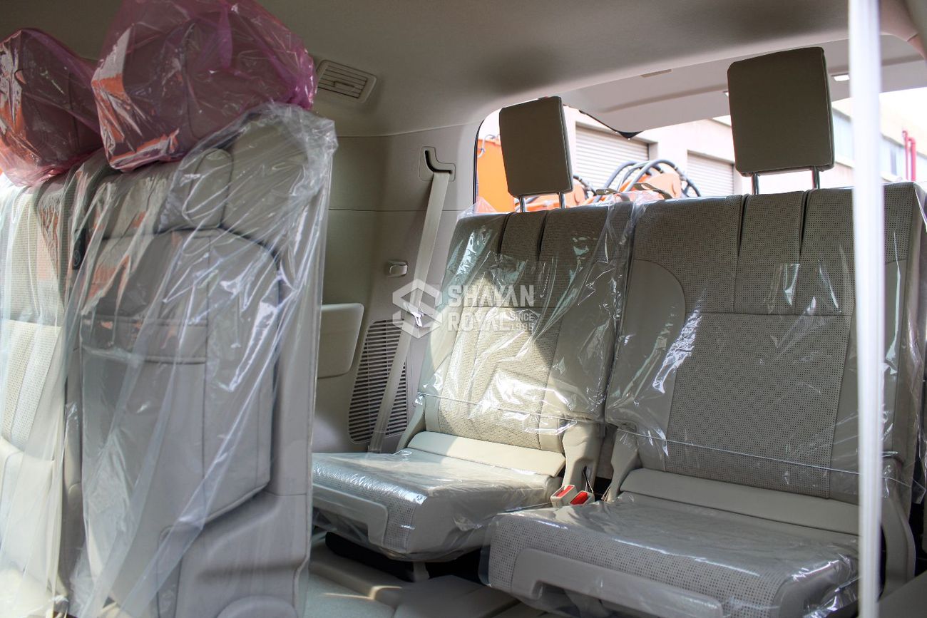 تويوتا لاند كروزر LHD LC300 4.0L PETROL V6 VX FULL OPTION WITH RADAR | SOFT DOOR CLOSING AT 7-SEATS 2026MY
