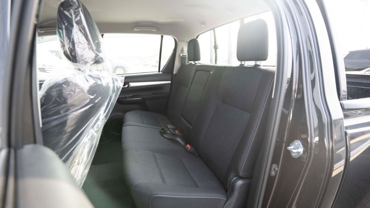 تويوتا هيلوكس GL 2.7L Double Cab Utility RWD