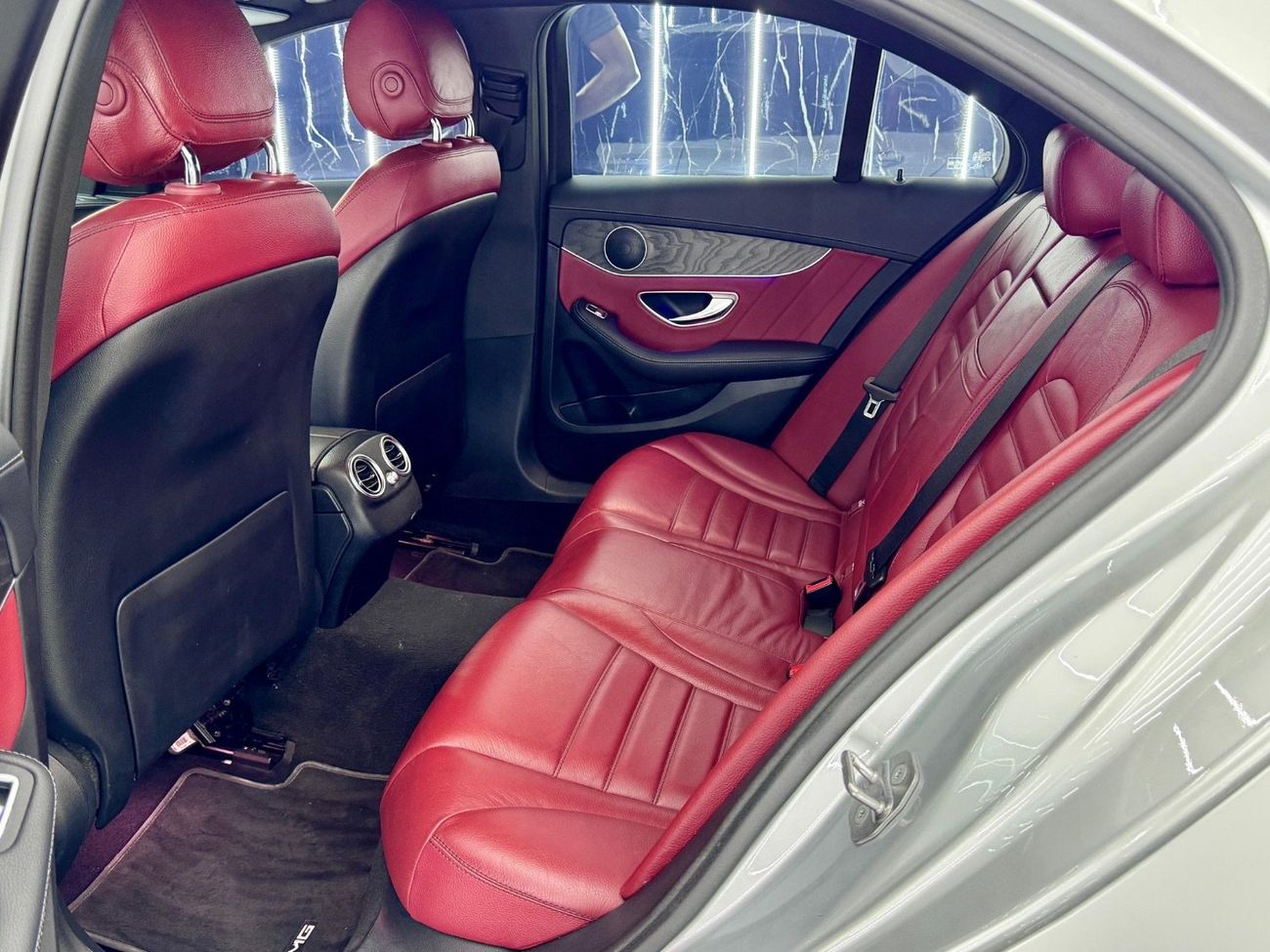 Mercedes-Benz C 300 AMG Pack 2.0L 2020 Mercedes-Benz C300e AMG Line with Full Gargash Service History