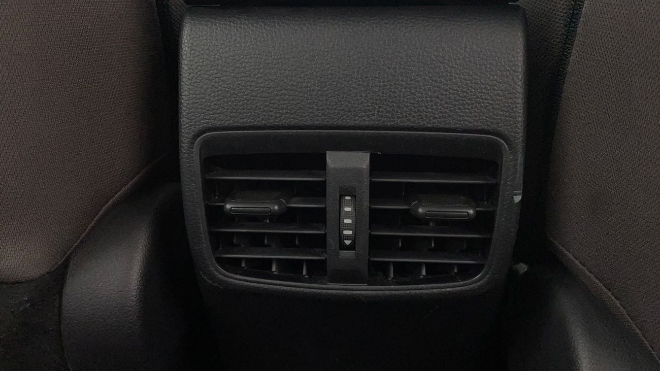 تويوتا كورولا XLI 1.6 | بدون دفعة مقدمة | اختبار القيادة في المنزل