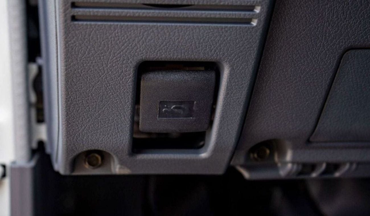 Toyota Land Cruiser 70 LC78 Hard Top 4.2D MT 3DOORS MY2025 – WHITE