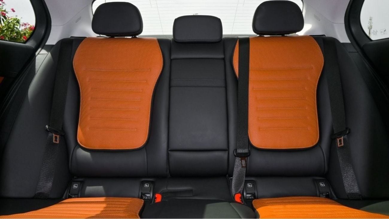 مرسيدس بنز C 300 Std Perfect Condition | Mercedes-Benz C300 2.0L | Panorama 360 degree cameras, With Warranty  | 2022