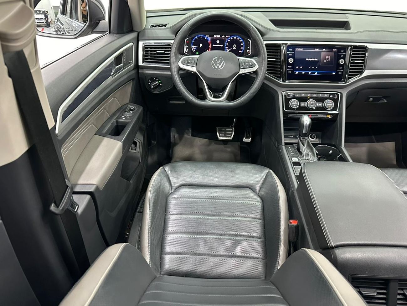 Volkswagen Teramont 2021 Volkswagen Teramont R-Line, OCT 2024 Al Naboodah Warranty + Service Contract, GCC