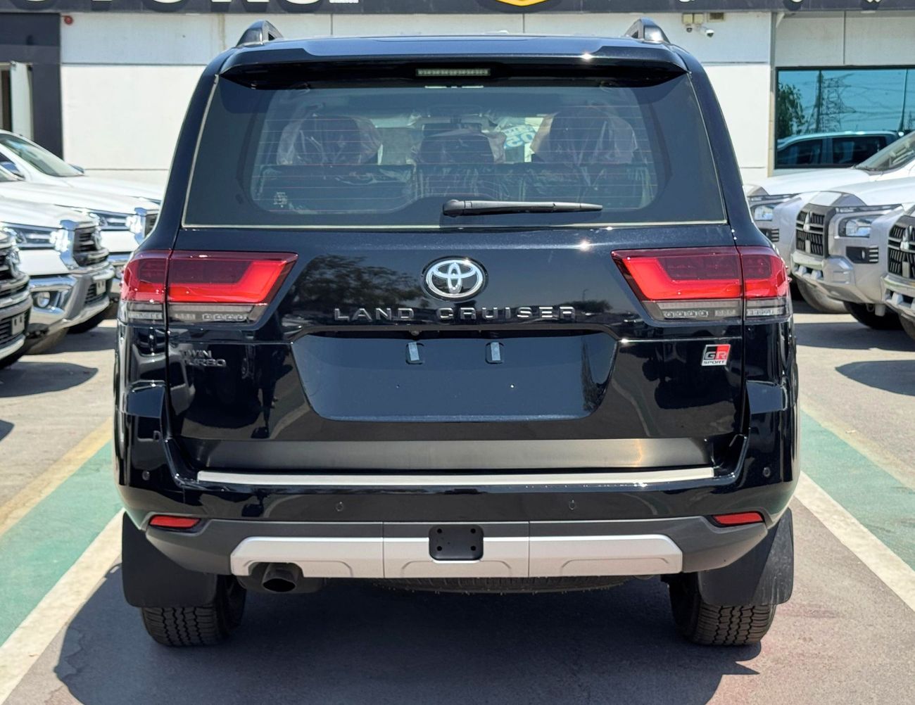 Toyota Land Cruiser GR SPORT / 3.5L / PWR SEATS / 360* CAMERA / HEADUP DISPLAY / SUNROOF / FULL OPTION (CODE# GRS)