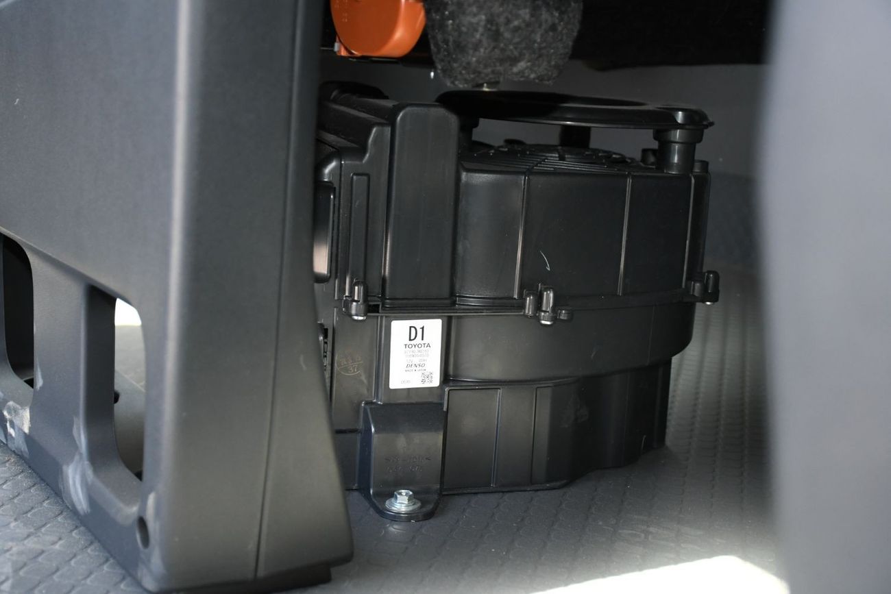 Toyota Coaster 24 Toyota Coaster 4.2L Diesel