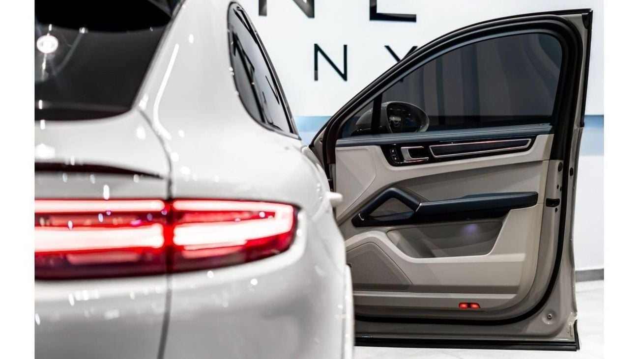 بورش كايان 2022 Porsche Cayenne GTS Coupe, 2025 Porsche Warranty, Full Service History, Low KMs, GCC