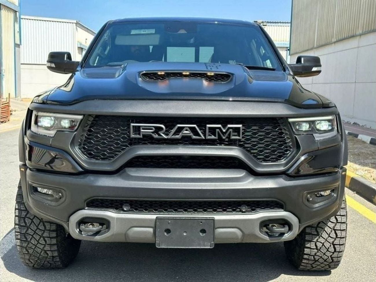 رام 1500 RIGHT HAND DRIVE