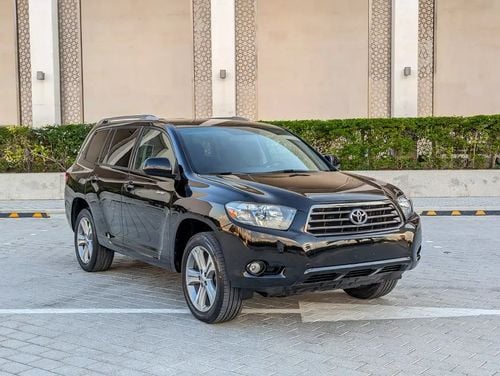 تويوتا هايلاندر V6 | 3.5L V6 | Spacious &amp; Reliable Family SUV