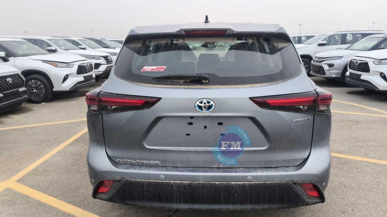 تويوتا هايلاندر LE Hybrid 2.5L Automatic