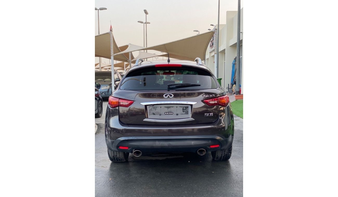 إنفينيتي FX35 Infiniti FX35 GCC , in perfect condition, single owner, zero problems