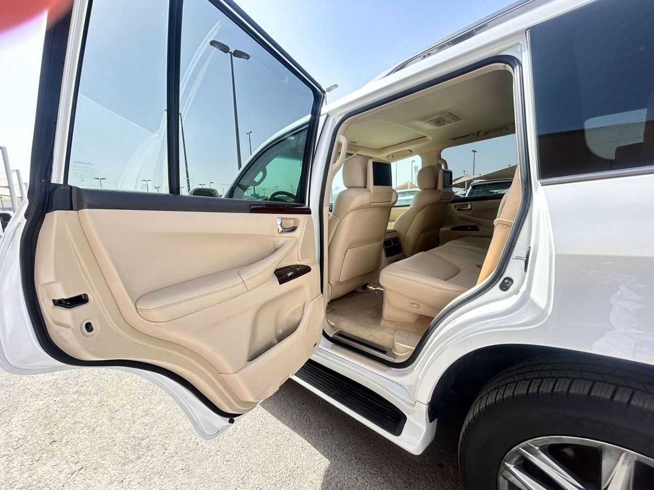 Lexus LX 570 Platinum 5.7L