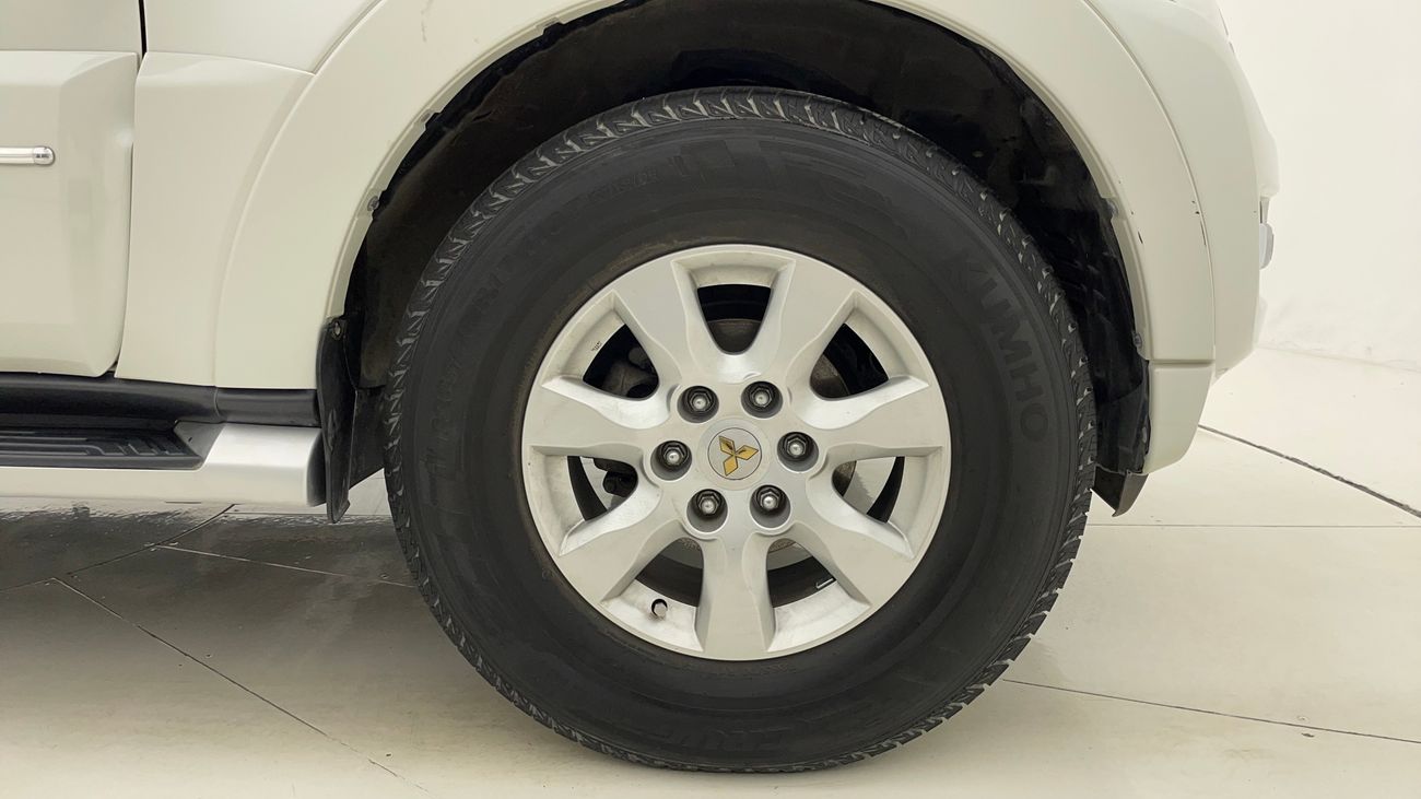 Mitsubishi Pajero GLS MIDLINE 3 | Zero Down Payment | Home Test Drive