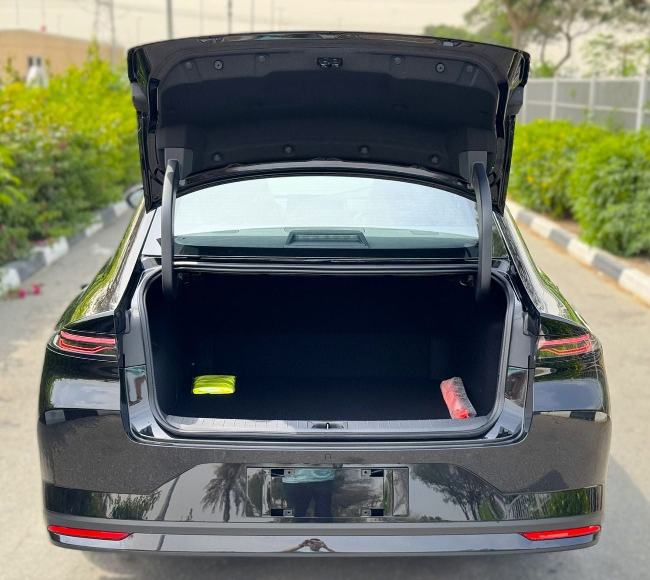 Nissan N6 Nissan N6 180 Max 2025 – Plug-in Hybrid