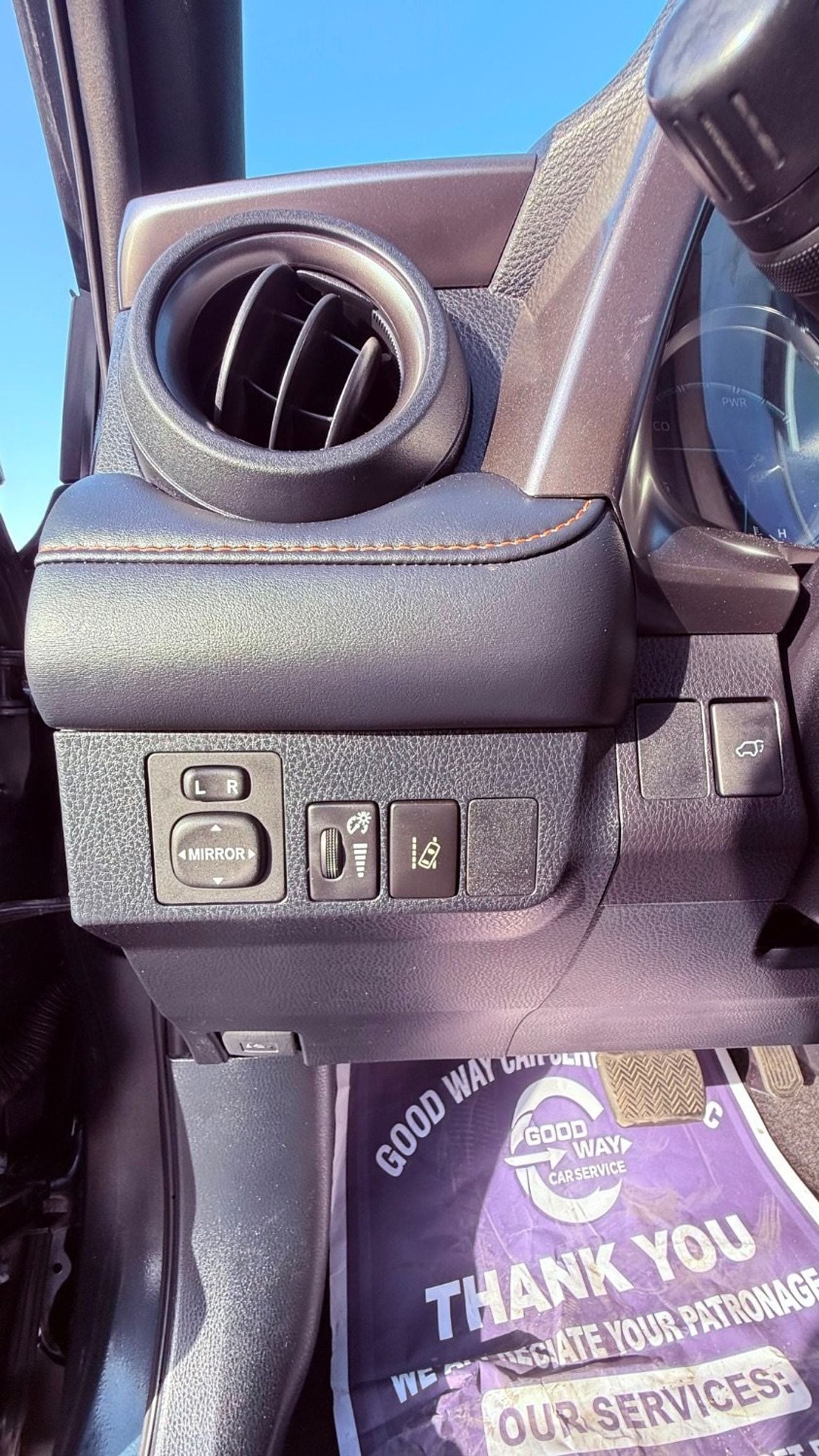 Toyota RAV4 RAV4 SE Hybrid Full option