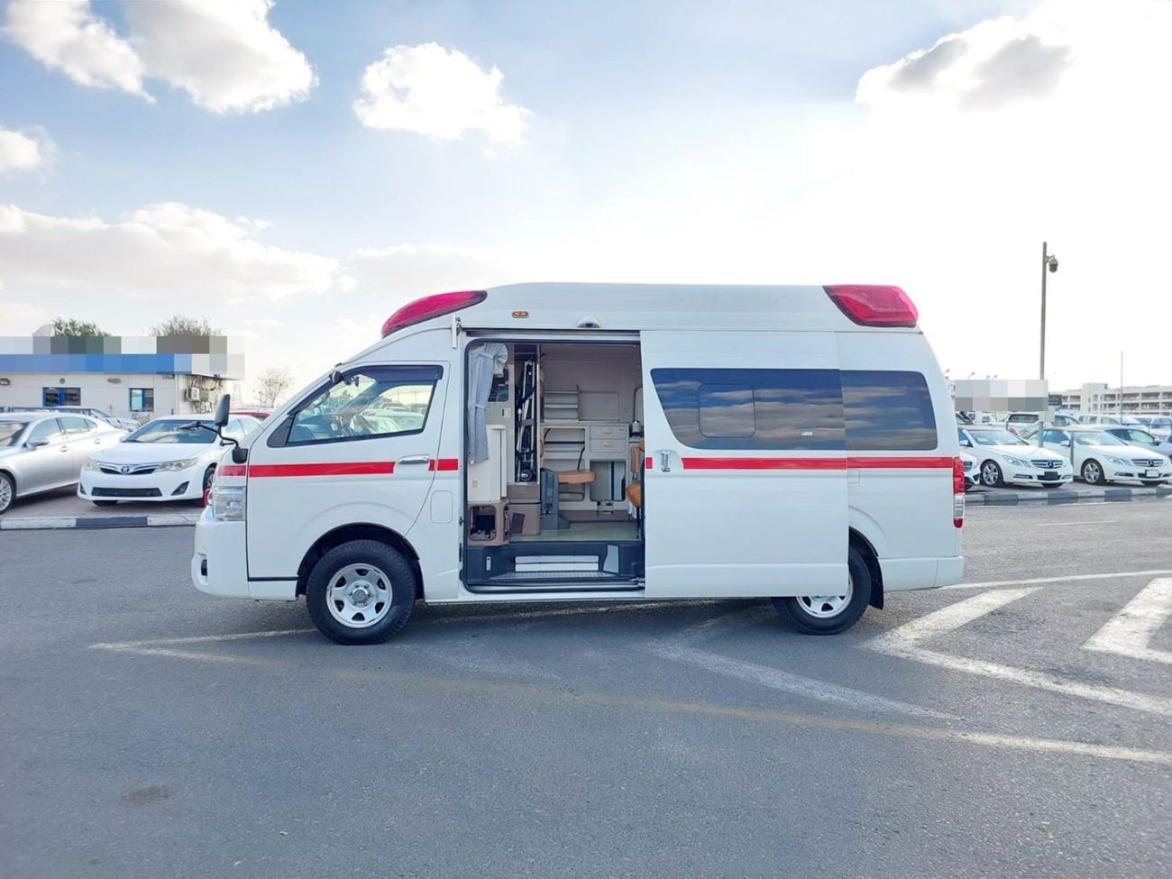 Toyota Hiace TOYOTA HIACE VAN RIGHT HAND DRIVE(PM14734)