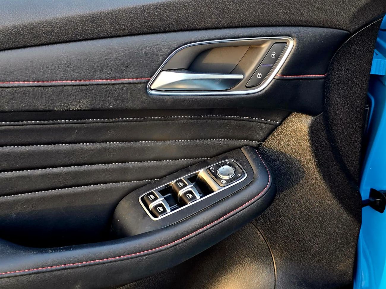 أم جي HS 2023 MH HS 1.5L Turbo petrol Trophy Edition South American spec