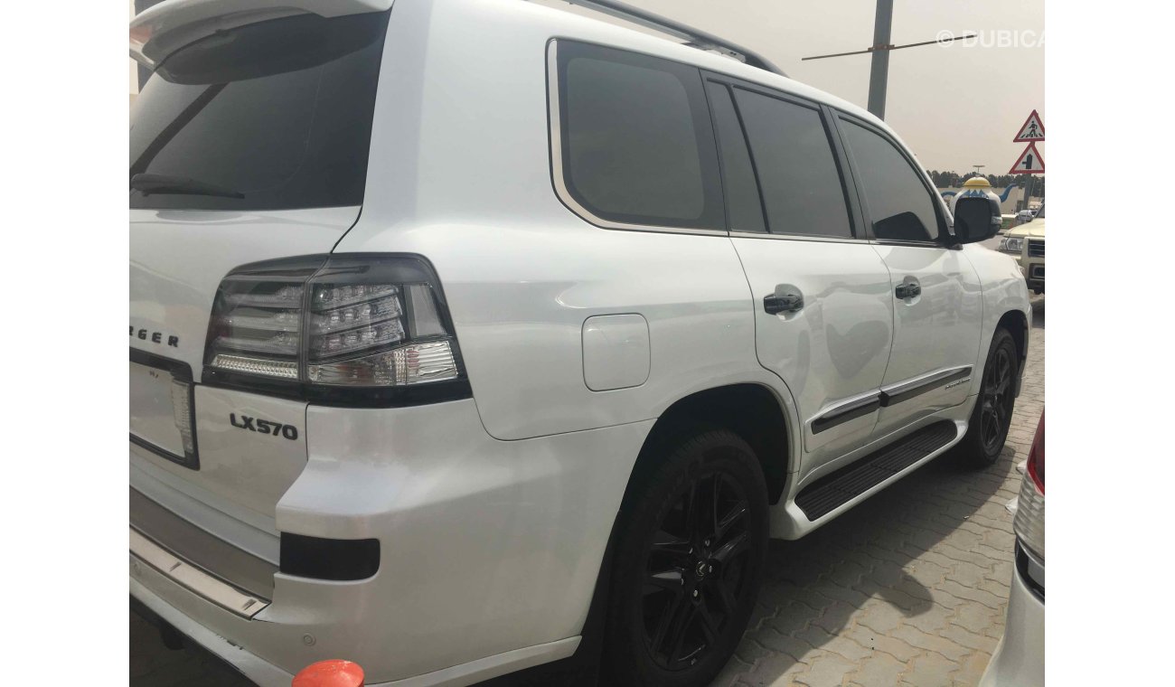 Lexus LX570