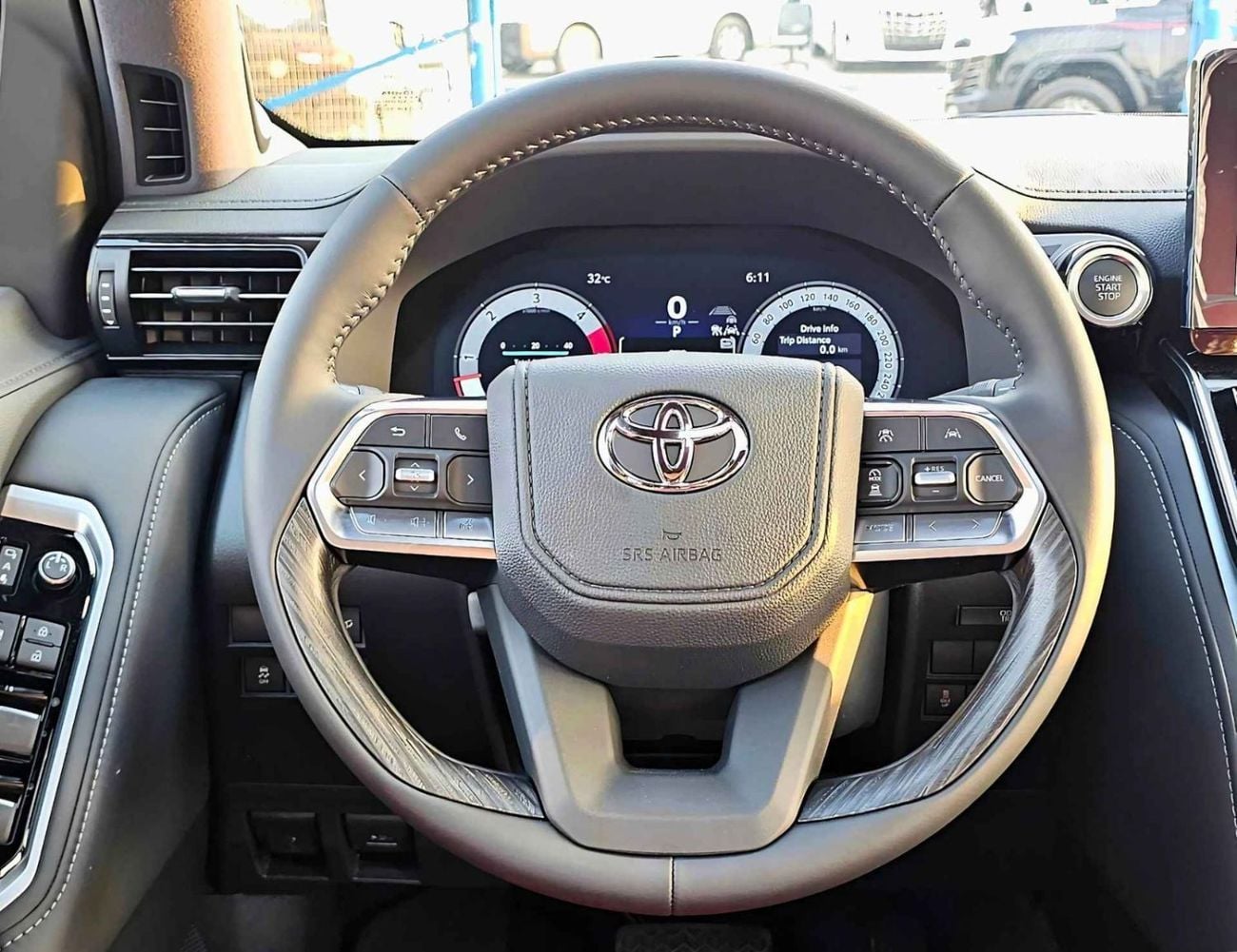 Toyota Land Cruiser VXR 3.3L DIESEL | PWR WITH MEMORY SEATS / HUD / RADAR / JBL SPEAKERS (CODE # LCDVXRHA)