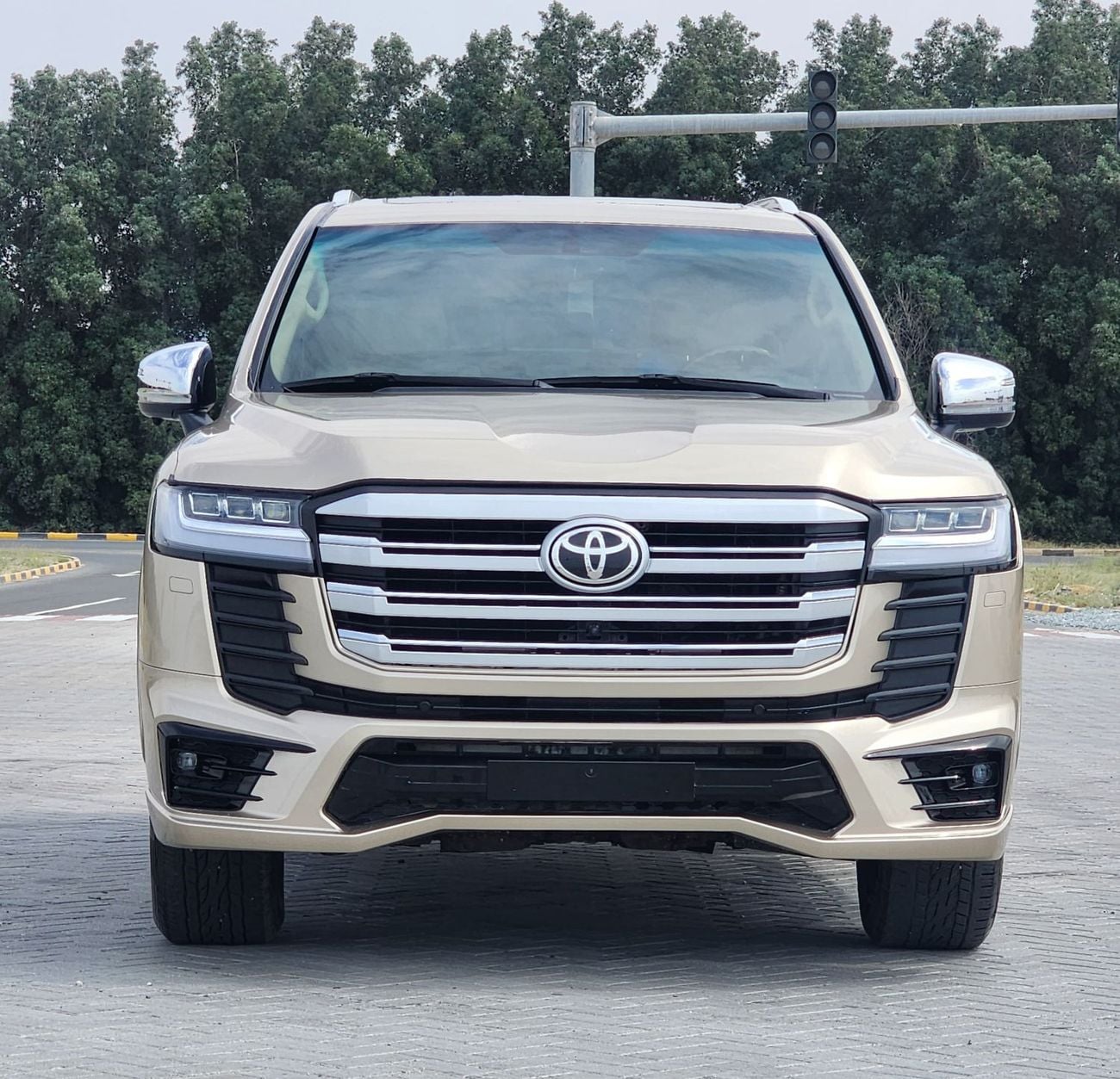 تويوتا لاند كروزر GX.R V8 upgrade 2024