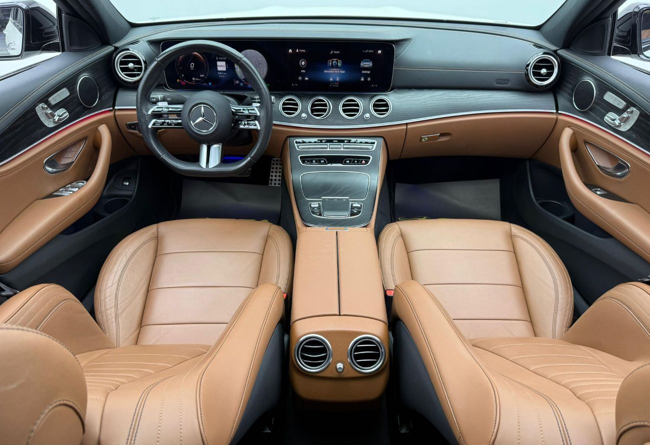 مرسيدس بنز E300 2023 Mercedes Benz E300 AMG, 2028 MB Warranty + Service Pack, Full MB Service History, GCC