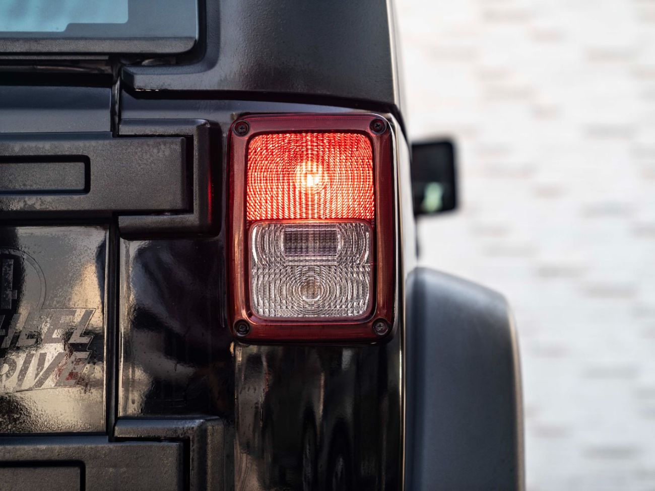 Jeep Wrangler Willys Wheeler 3.6L A/T (2 Door)