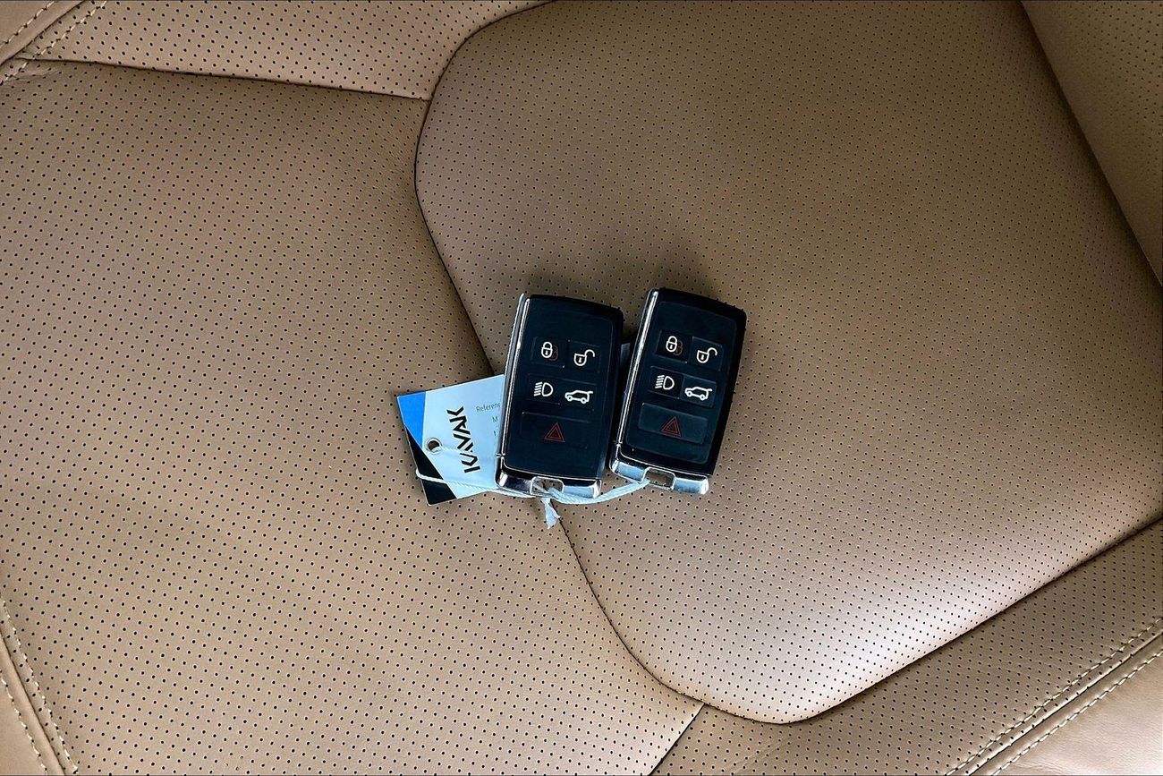 لاند روفر ديفندر P400 130 HSE | National Day Celebration | شامل الضمان | 0 ﺪﻔﻋﺓ ﺃﻮﻟﻯ